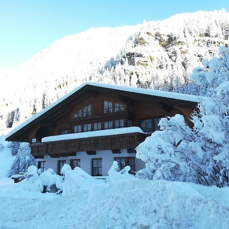 ホテル Haus Alpengruss ザンクト・レオンハルト・イム・ピッツタール エクステリア 写真